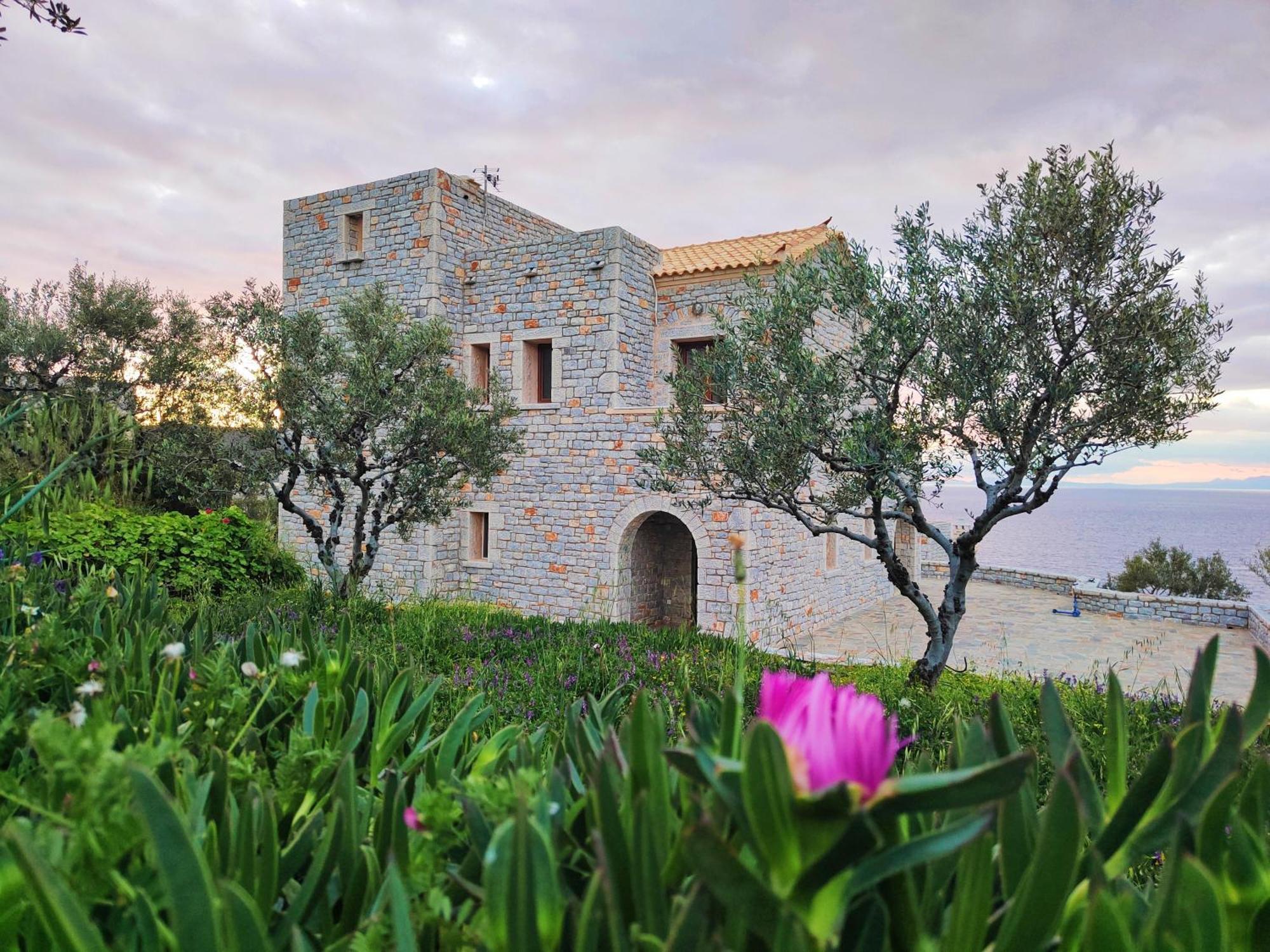 Athevillas Antonis Mína Exteriér fotografie